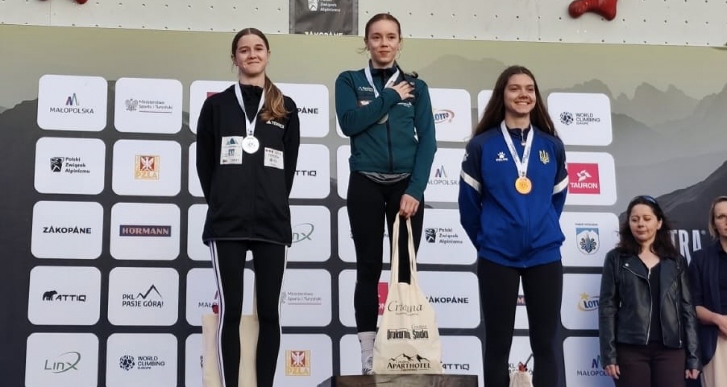Prva slovenska medalja v hitrostnem plezanju in nov državni rekord