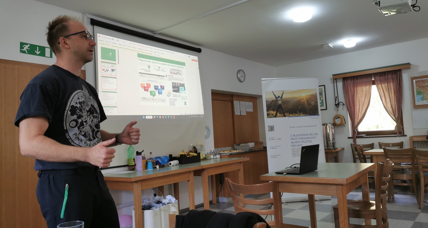 V PUS Bavšica potekalo usposabljanje mladih o prekarnosti in delavnica z ZRSZ