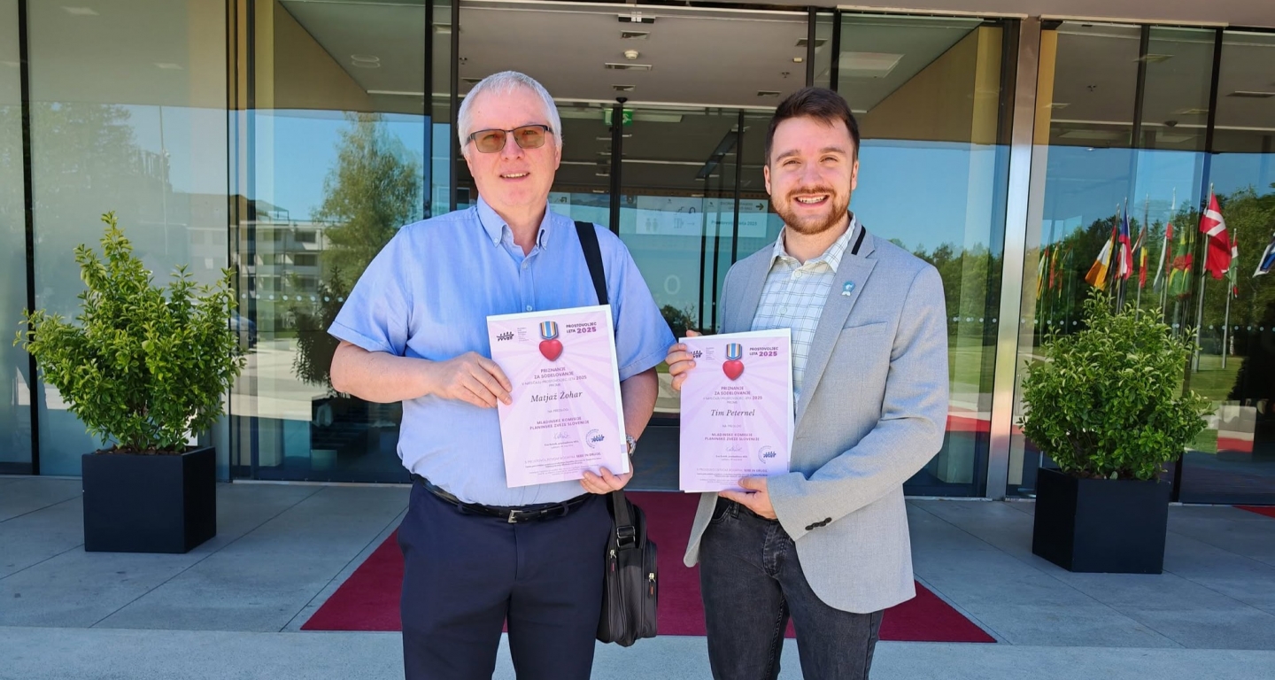 Tim Peternel in Matjaž Žohar med prejemniki priznanj za prostovoljce leta 2025