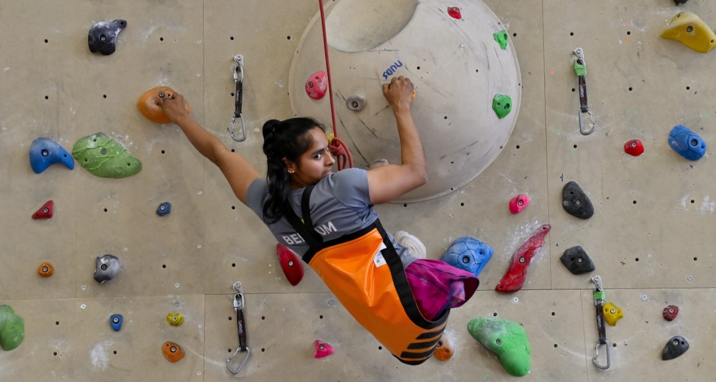 Paraplezalci brez ovir - inPlaninec pleza višje od meja