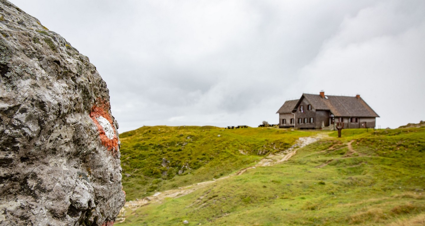 Rezervacijski sistem Bentral PZS za planinske koče